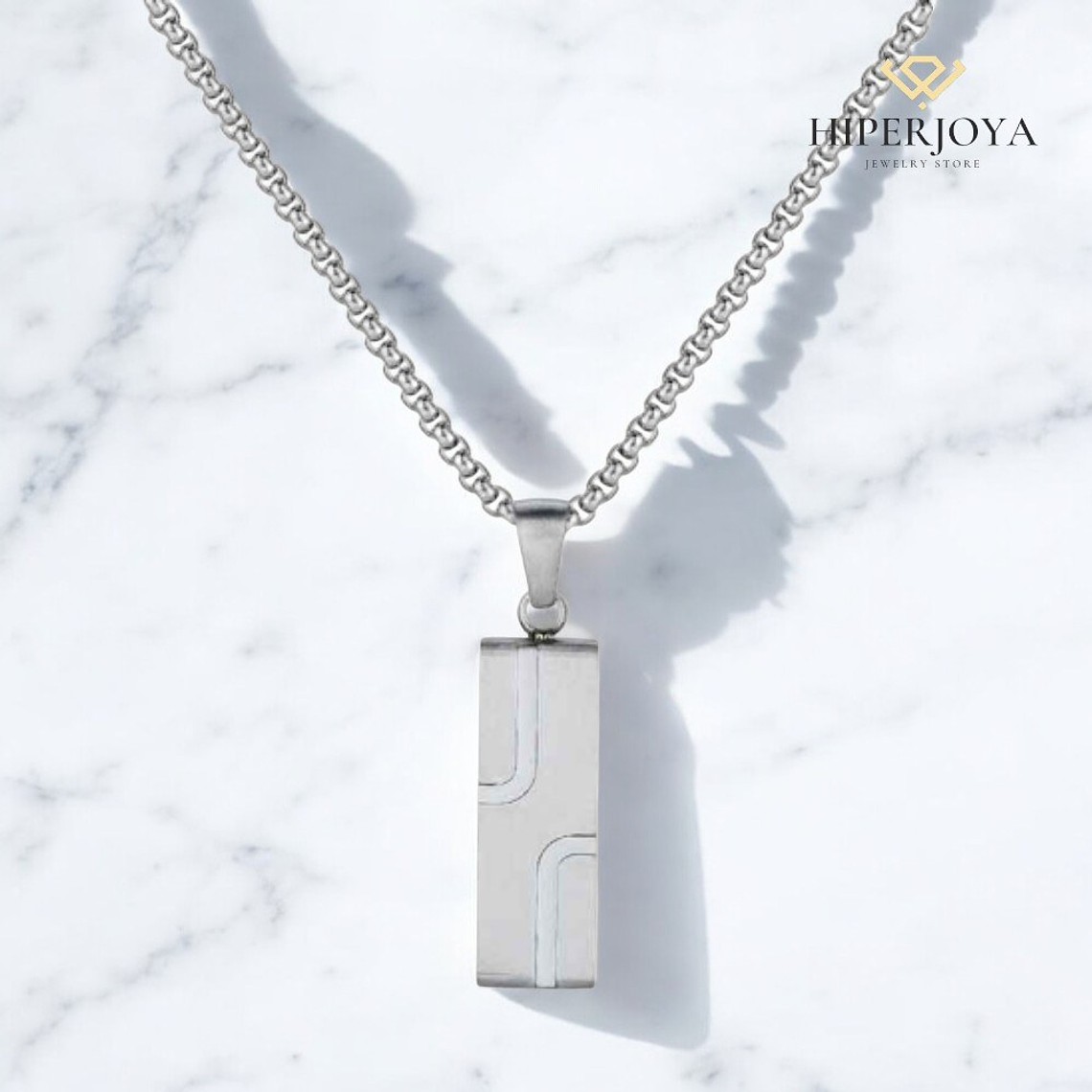 Cadena de caballero con colgante rectangular  2