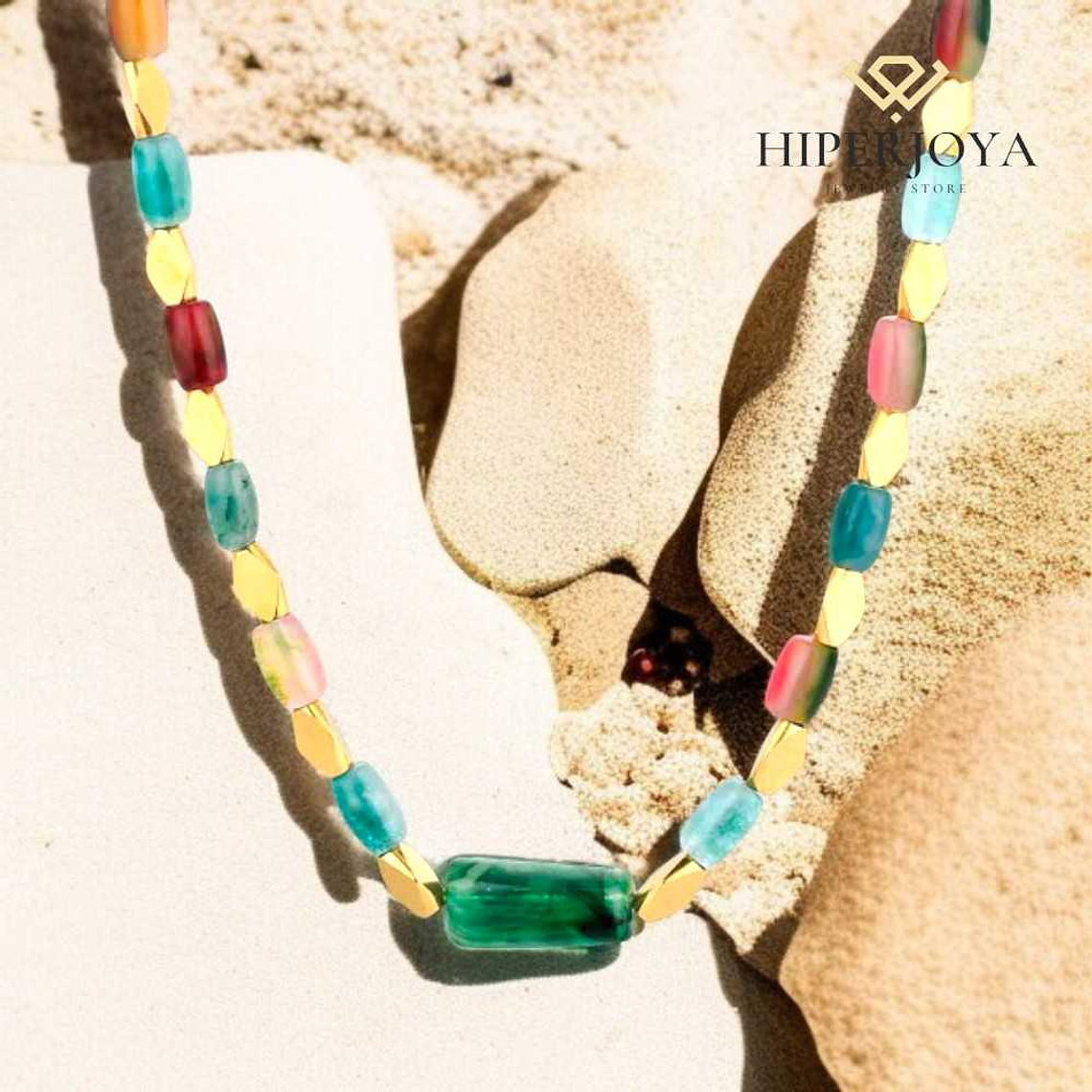 Collar de piedras semipreciosas y acero  2