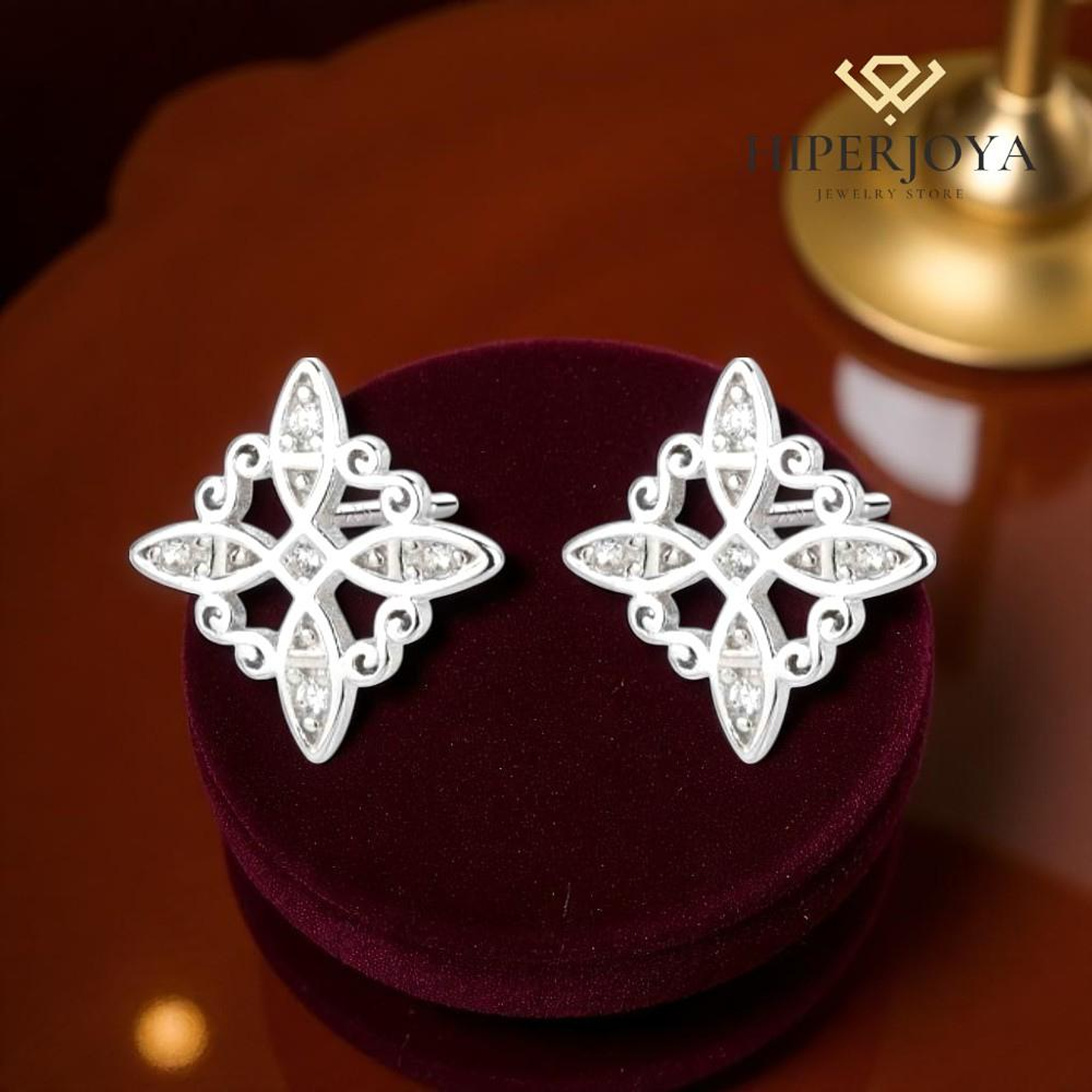 Pendientes nudo de bruja con circonitas 2