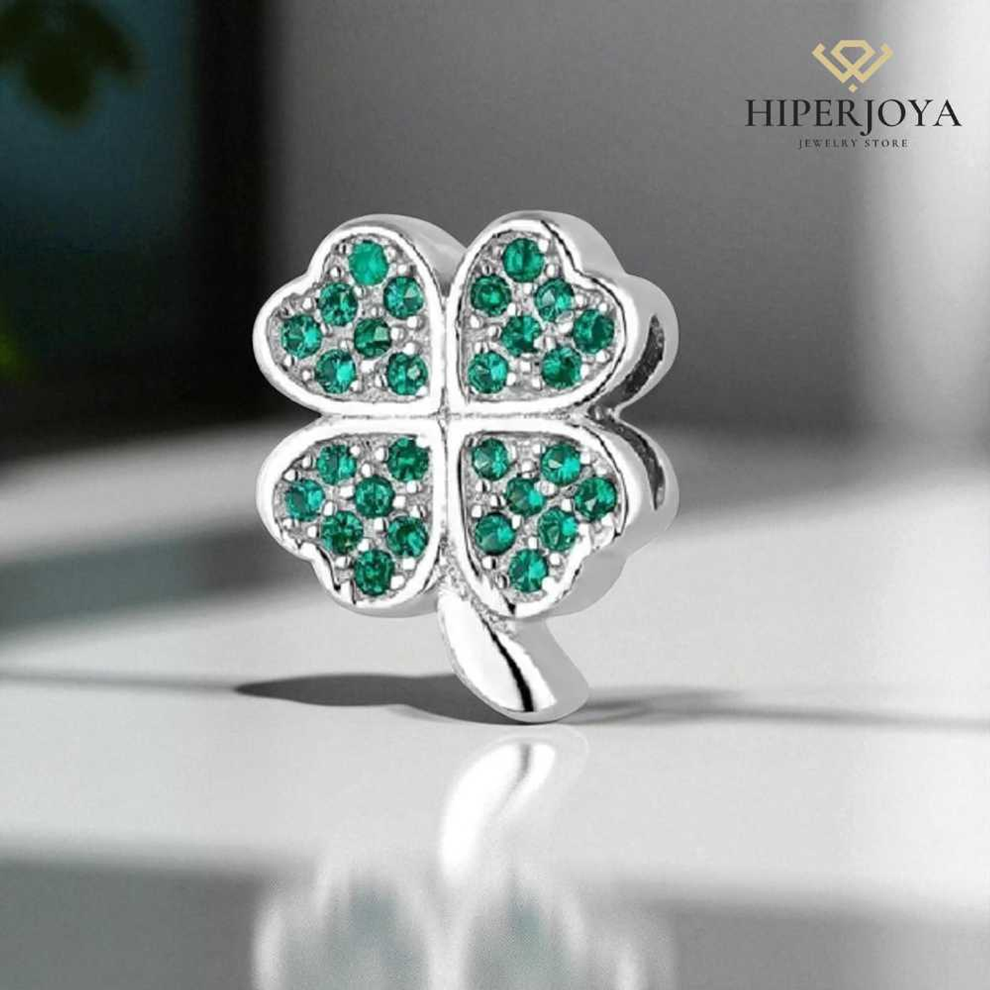 Abalorio trébol plata 2