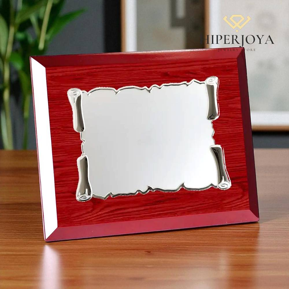 Placa de madera para dedicatoria y chapa de aluminio  2