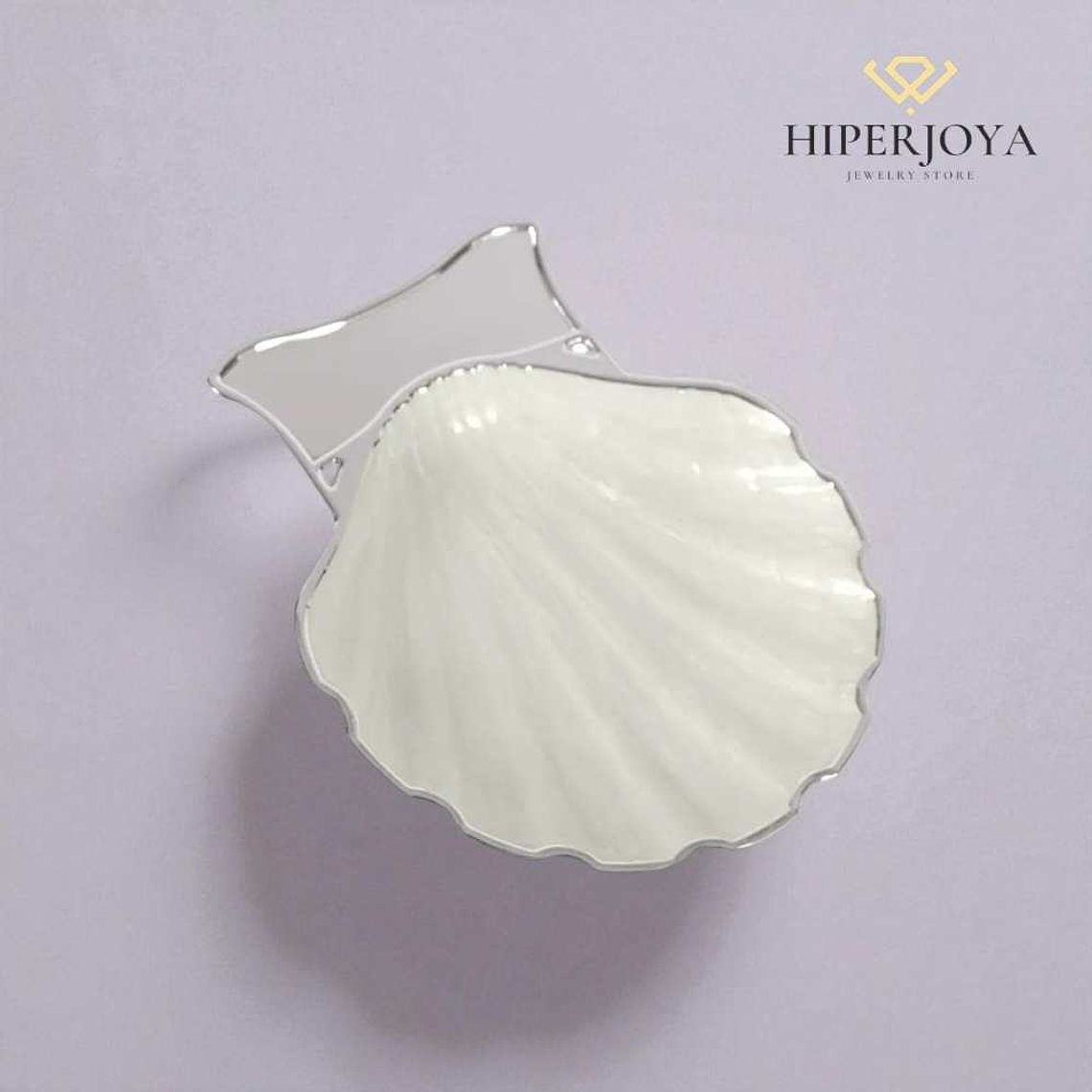 Concha de bautismo metálica plateada y esmaltada  2