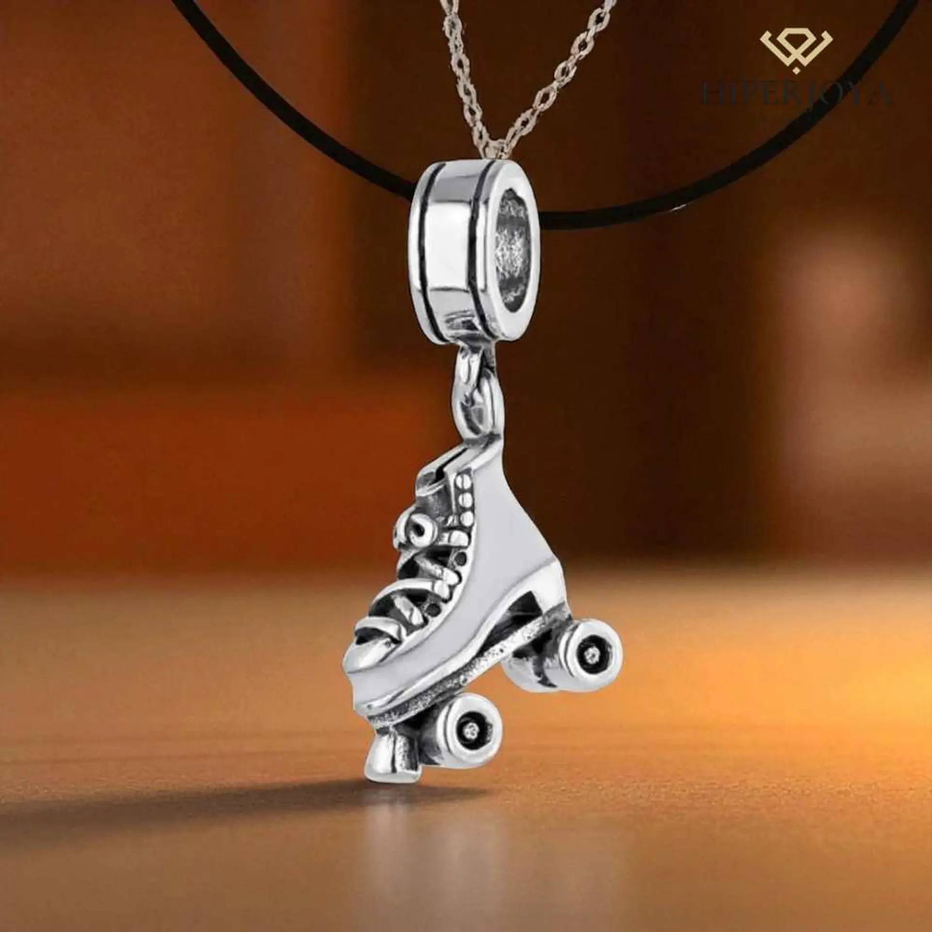 Silver skate charm/Silver skate bead  2
