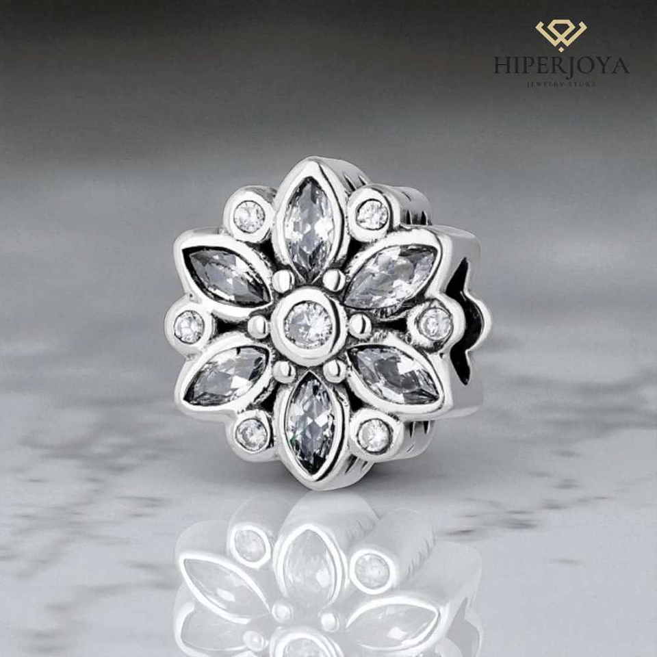 Silver-grey flower bead 2