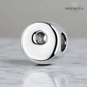 Initial bead O silver