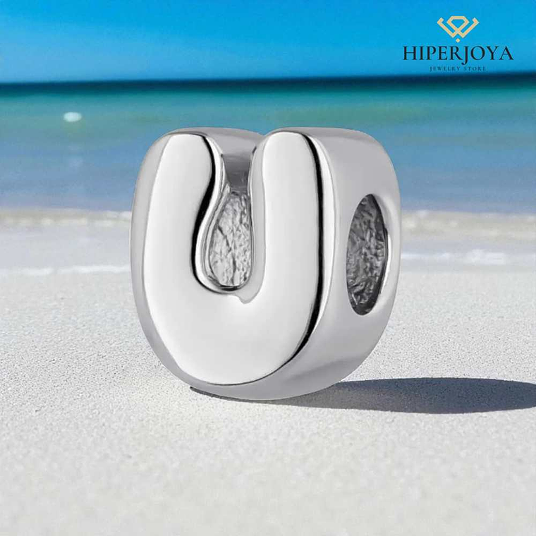 Abalorio inicial U plata 2