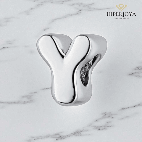 Abalorio inicial Y plata 