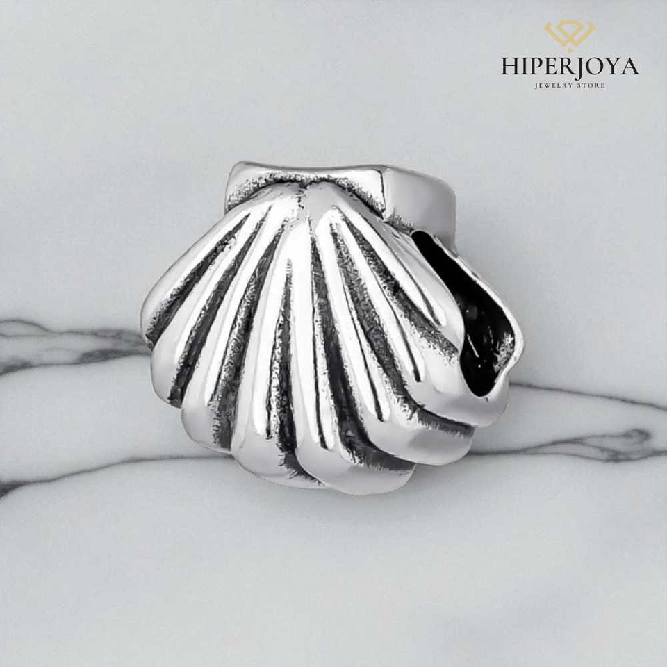 Silver pilgrim scallop shell bead 2