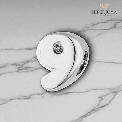 Abalorio número nueve plata