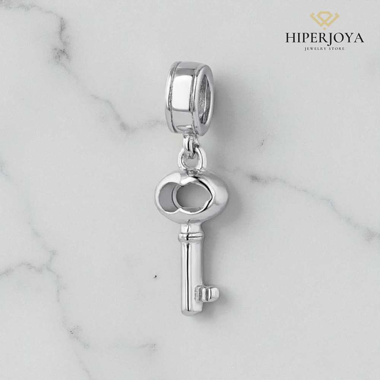 Abalorio llave plata 2