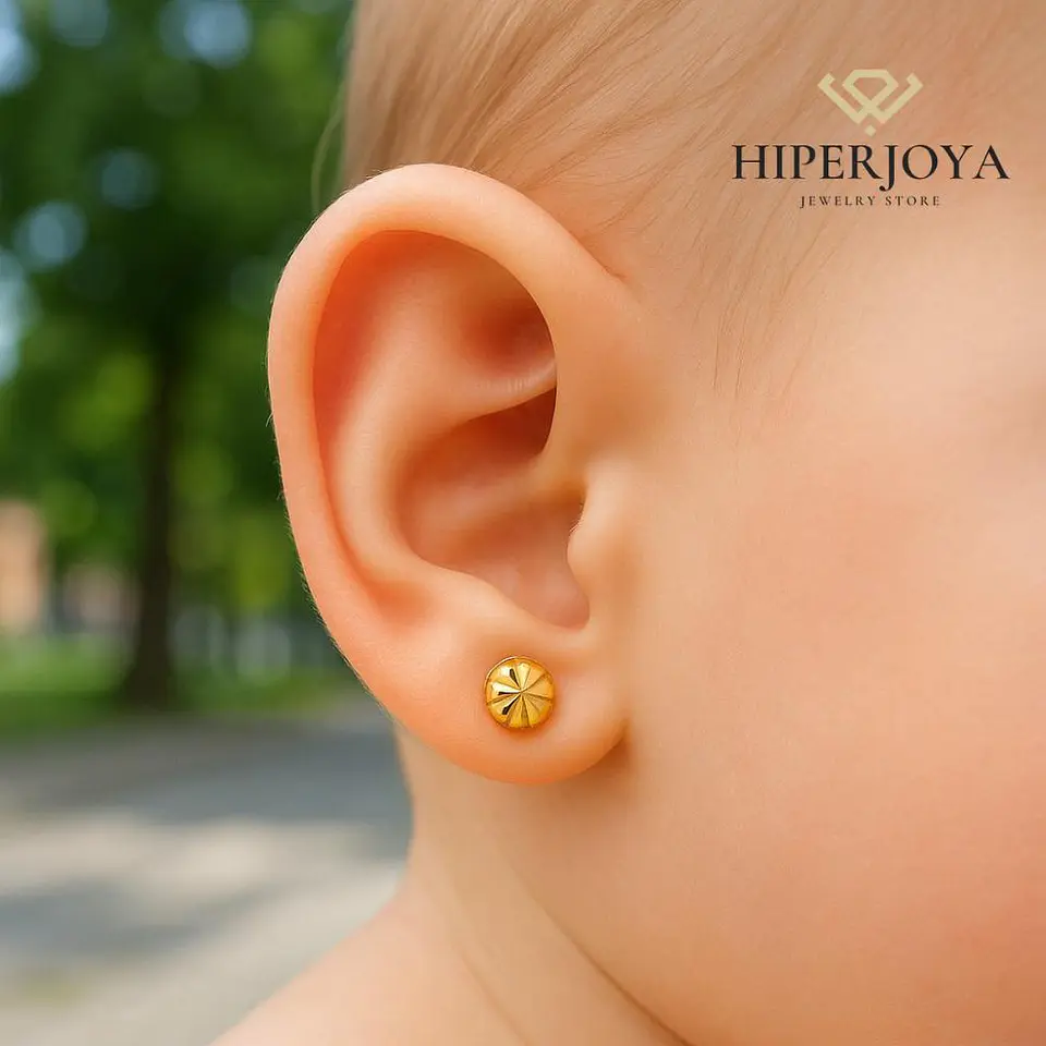 Pendientes pequeños de oro 1