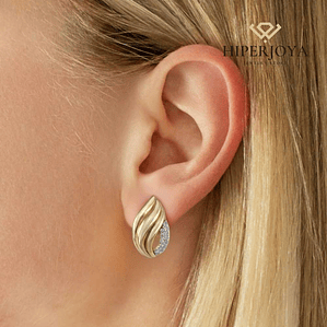 Pendientes dorados elegantes