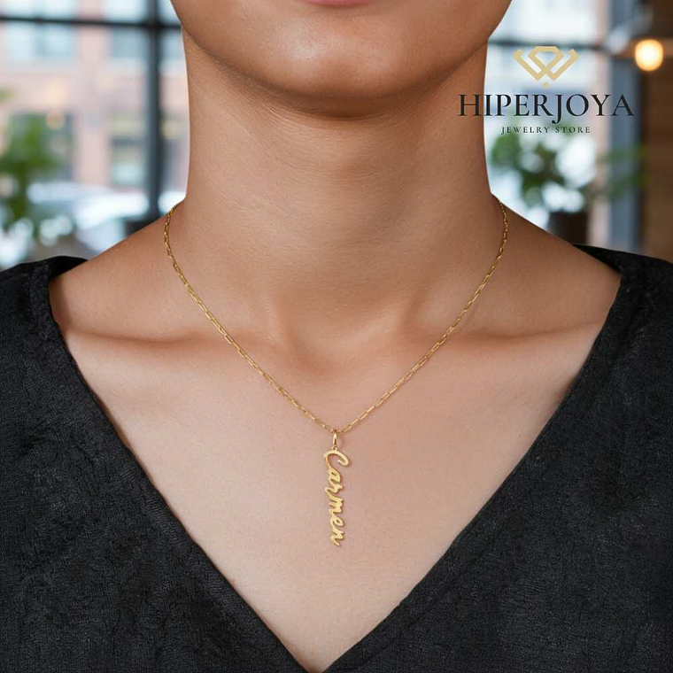 Gargantilla personalizada y nombre vertical plata con baño de oro 2