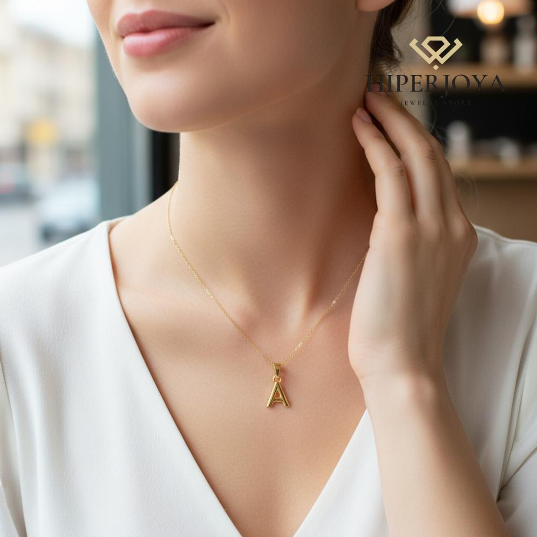 Colgante inicial A con baño de oro 2