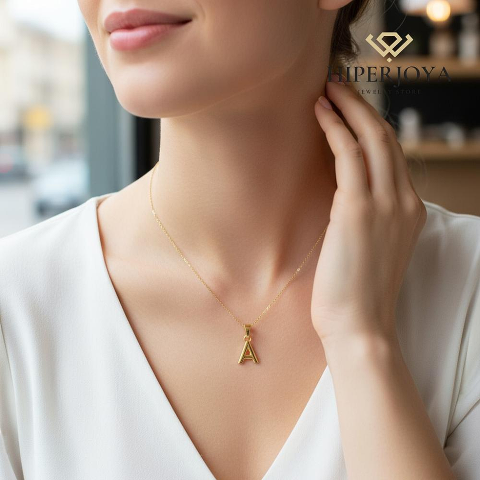 Colgante inicial A con baño de oro 2