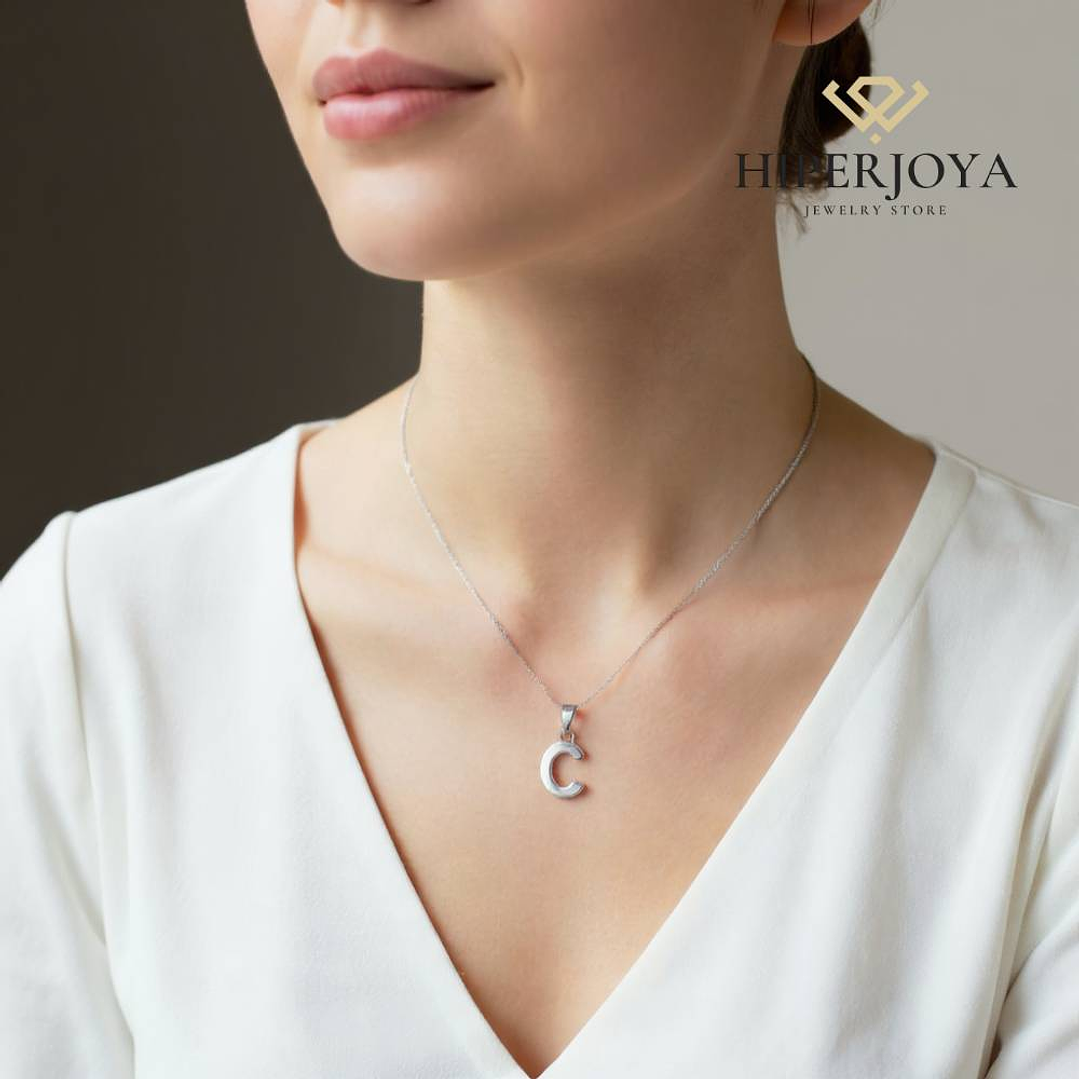 Colgante inicial C plata 2