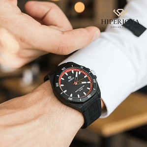 Reloj negro de silicona y plástico 