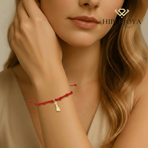 Pulsera de hilo rojo con higa de plata chapada en oro