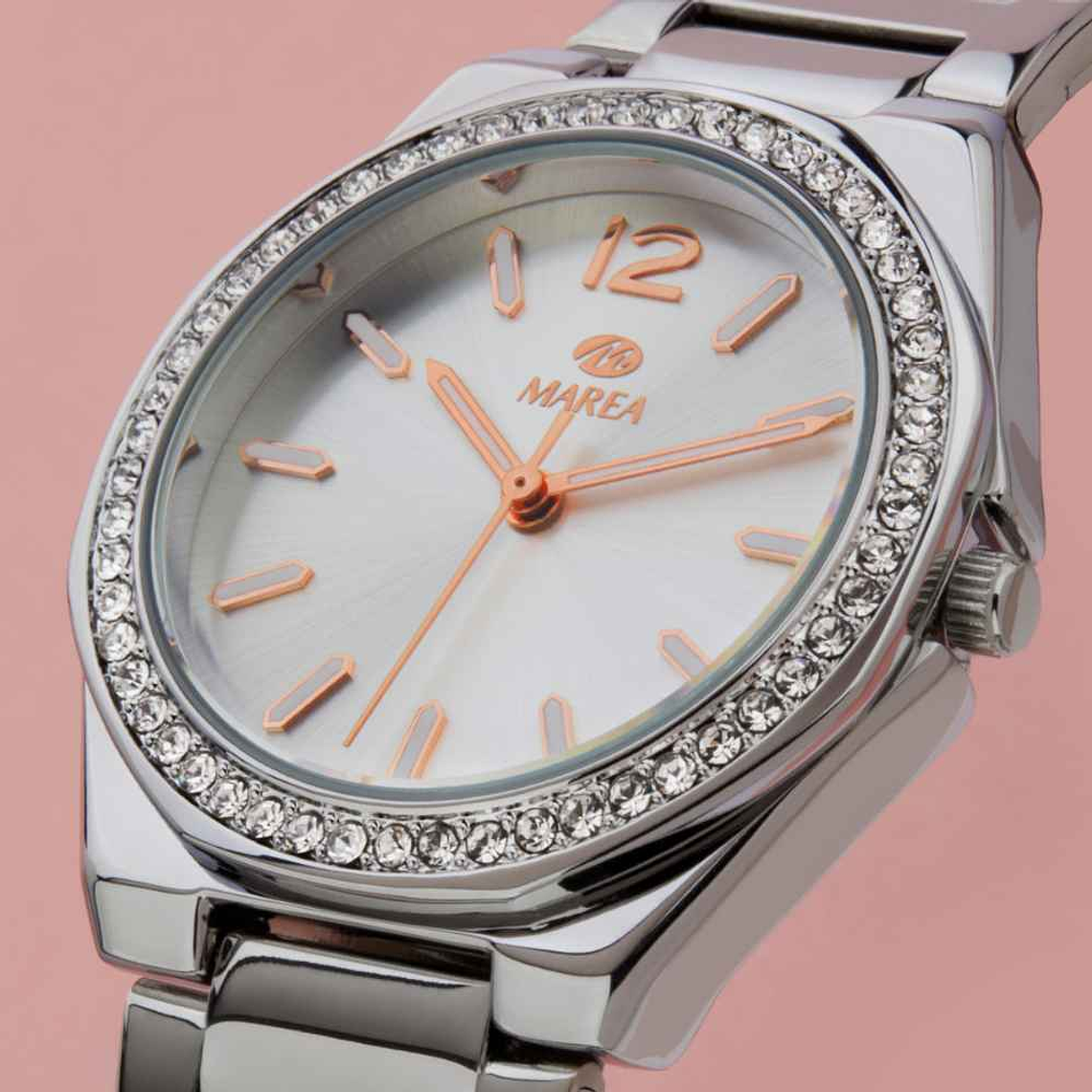 Reloj plateado para mujer  3