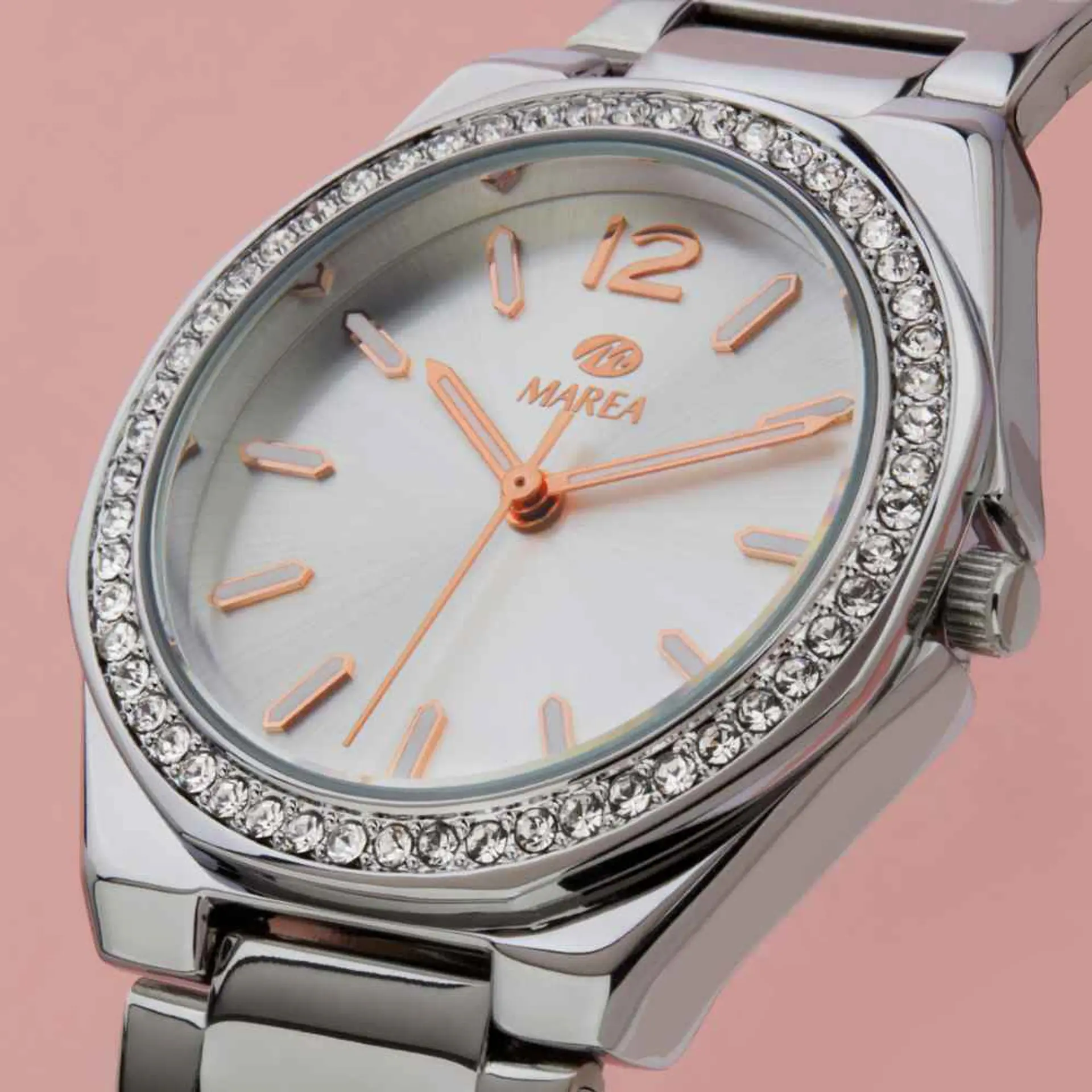 Reloj plateado para mujer  3
