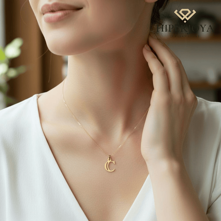 Colgante de inicial C Oro 18k 2