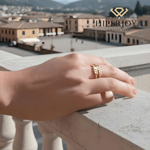 Anillo personalizado nombres de pareja plata con baño de oro