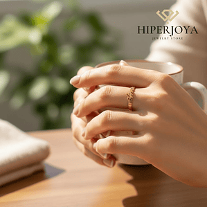 Anillo personalizado nombre plata con baño de oro 