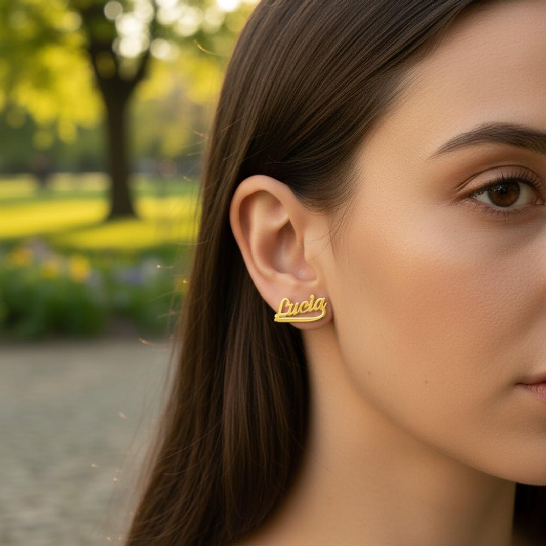 Pendientes personalizados de nombres plata con baño de oro  2