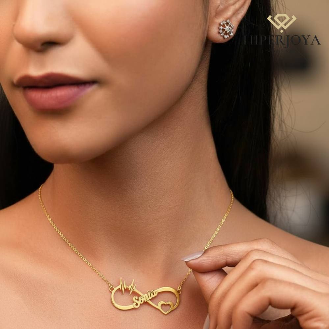 Gargantilla personalizada con nombre y corazón plata en baño de oro 2