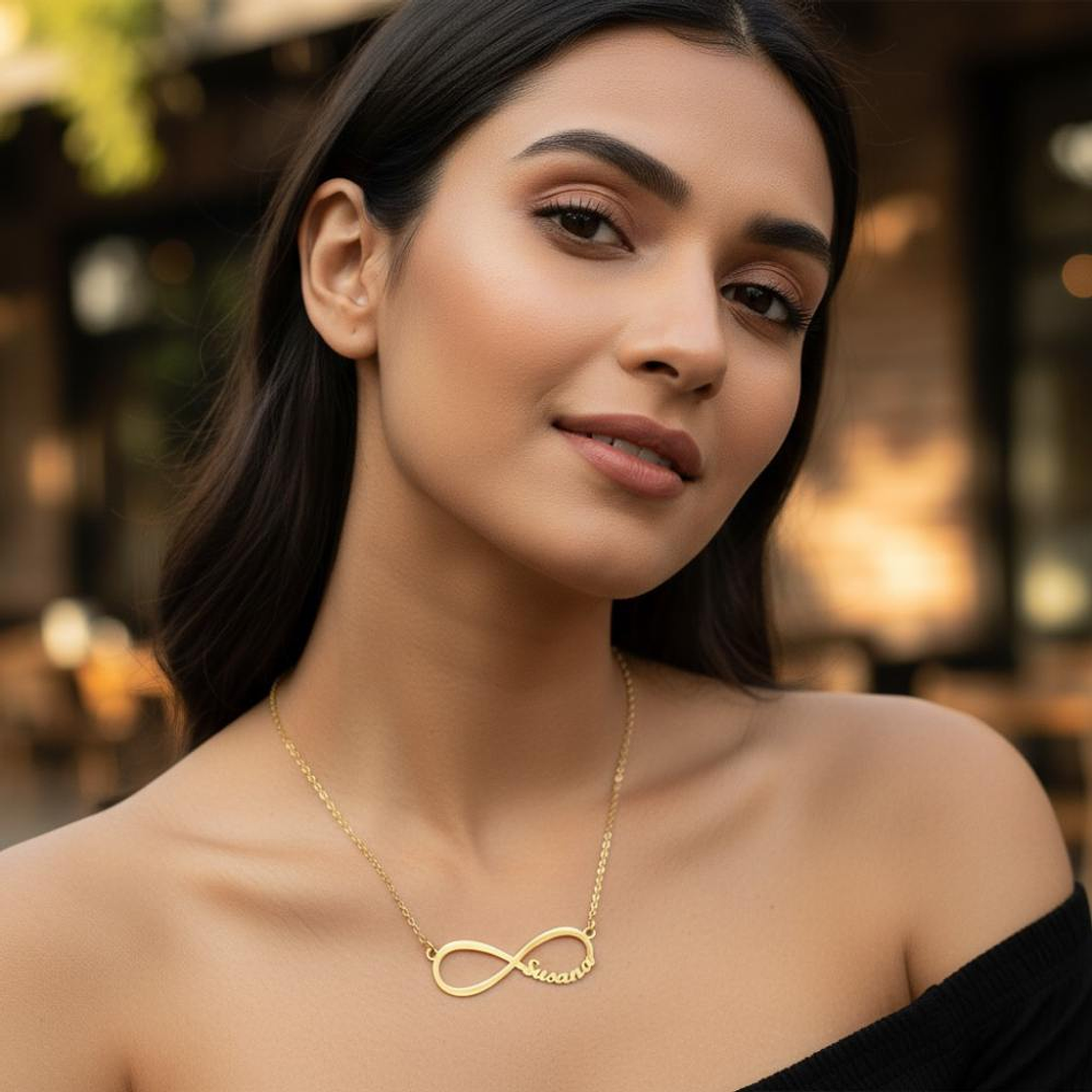 Gargantilla personalizada de infinito y nombre plata con baño de oro 3