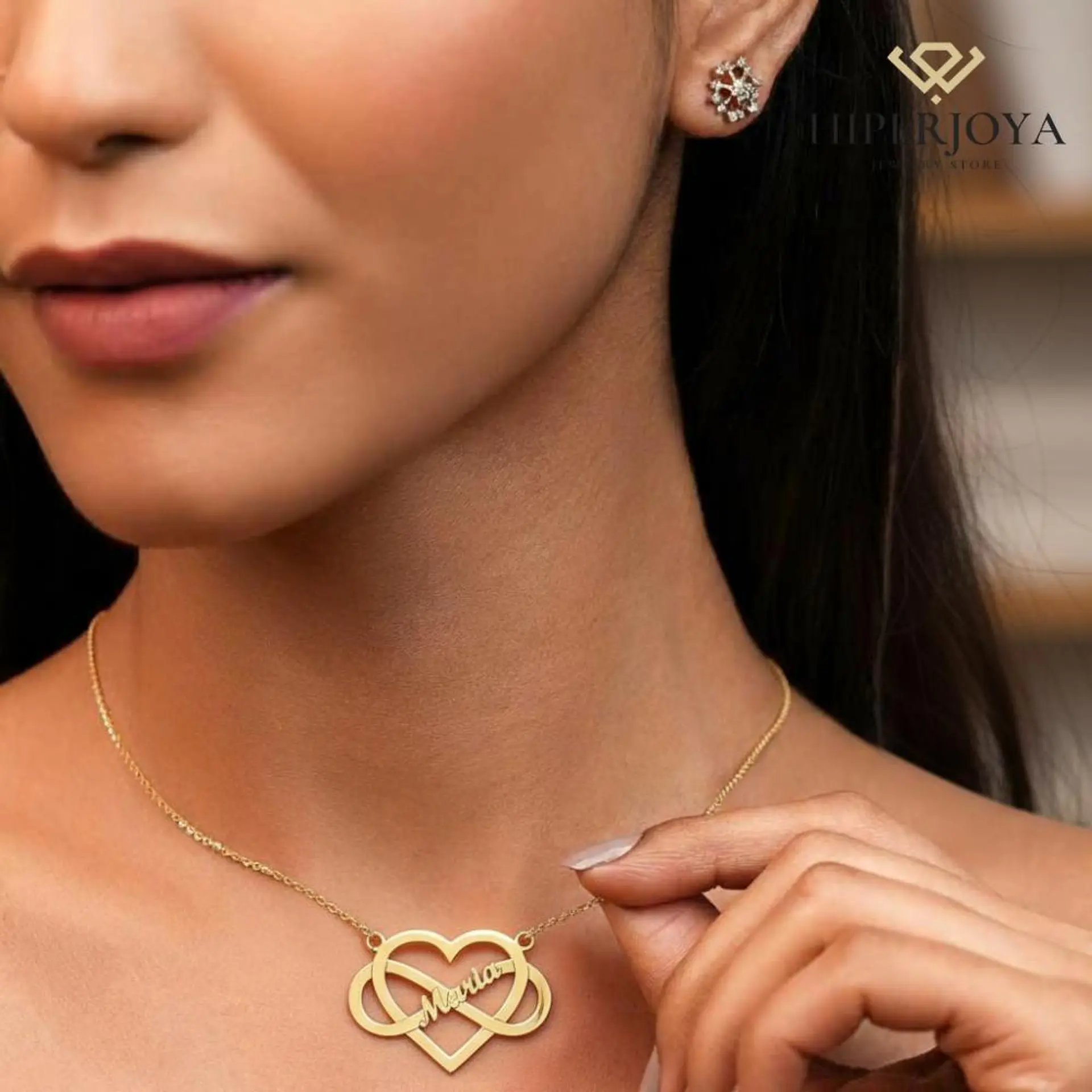 Gargantilla personalizada infinito corazón y nombre plata con baño de oro  4