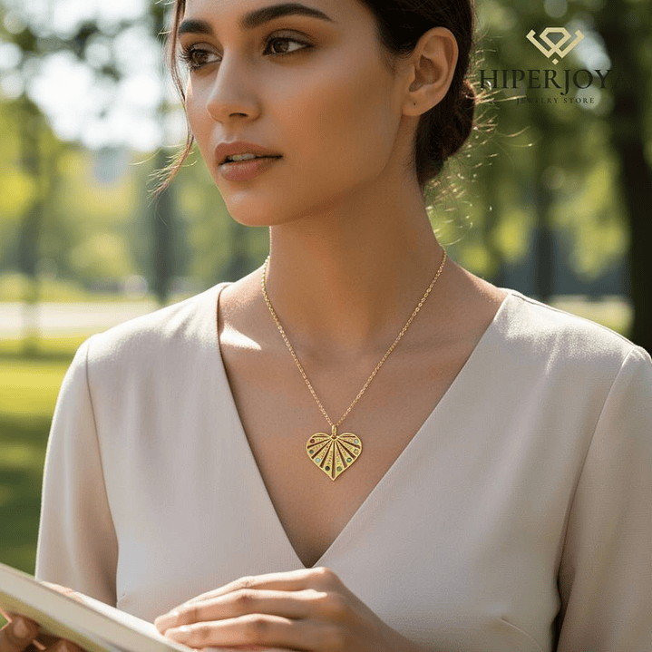 Gargantilla personalizada nombres y zirconitas plata con baño de oro  3