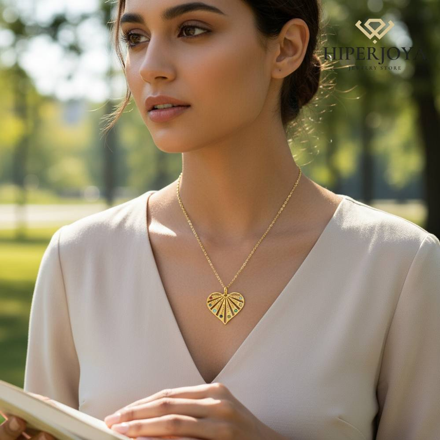 Gargantilla personalizada nombres y zirconitas plata con baño de oro  3