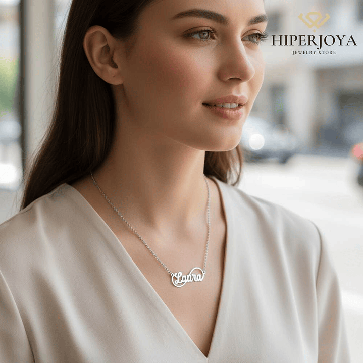 Gargantilla personalizada medio infinito con nombre plata  3