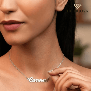 Gargantilla personalizada con nombre horizontal plata