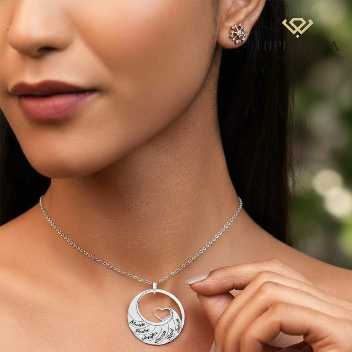 Gargantilla personalizada con nombres y corazón plata 2