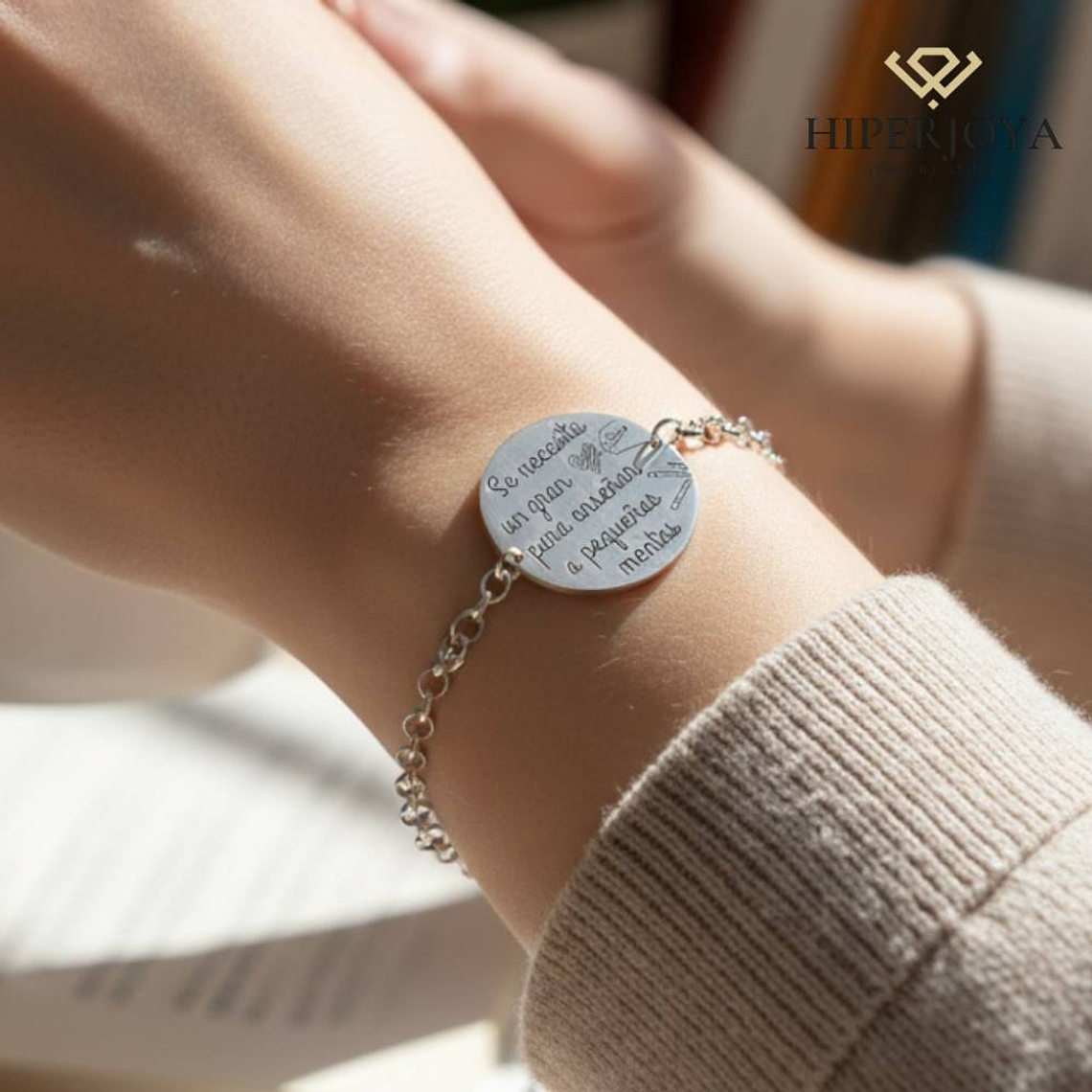 Pulsera personalizada con leyenda plata 2