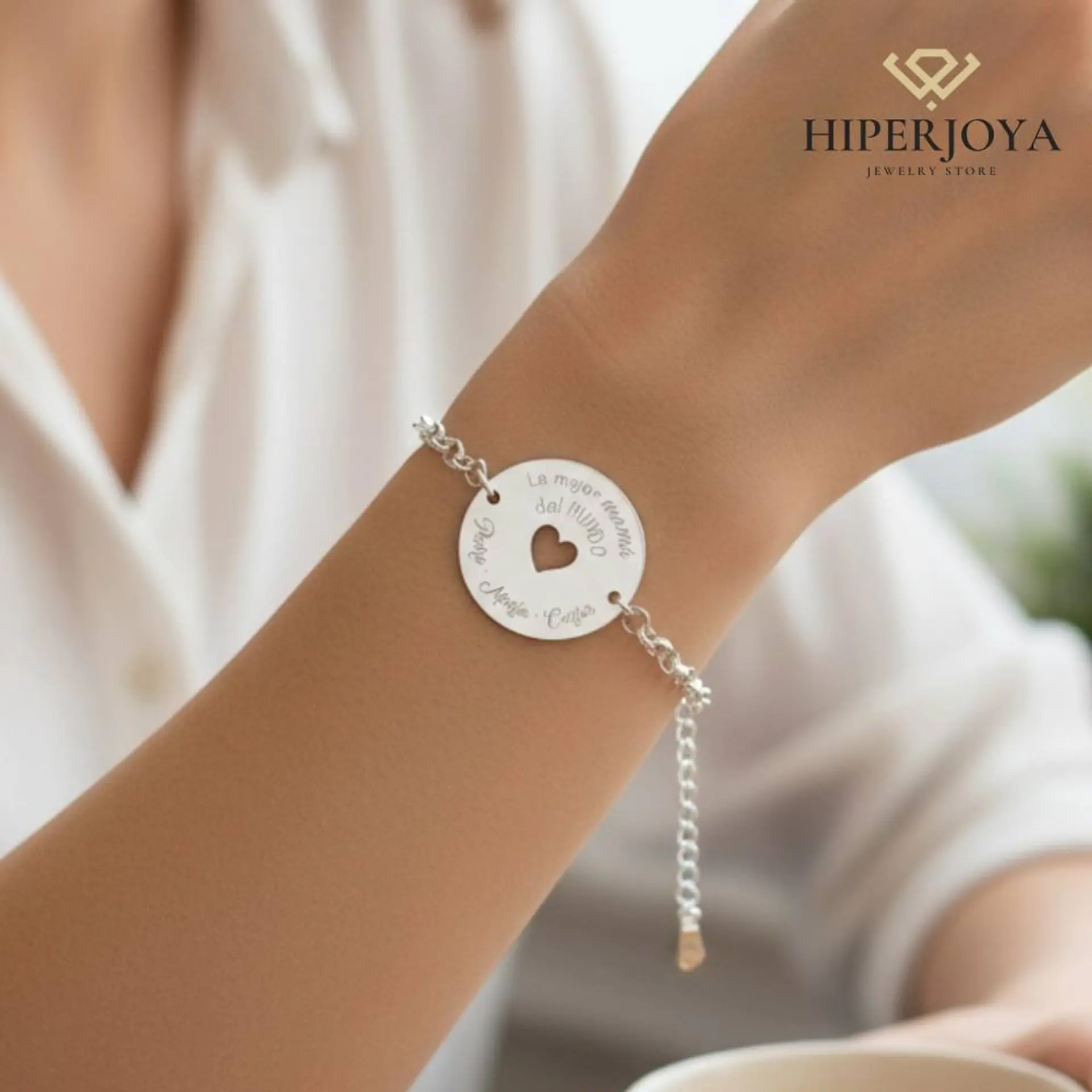 Pulsera personalizada leyenda mamá en plata 1