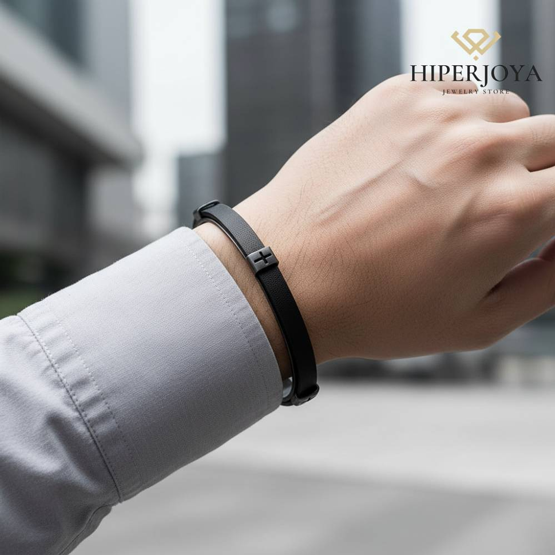 Brazalete de caballero con cruces y cuero marrón 1