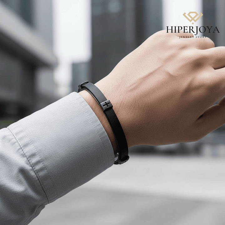 Brazalete de caballero con cruces y cuero marrón 2