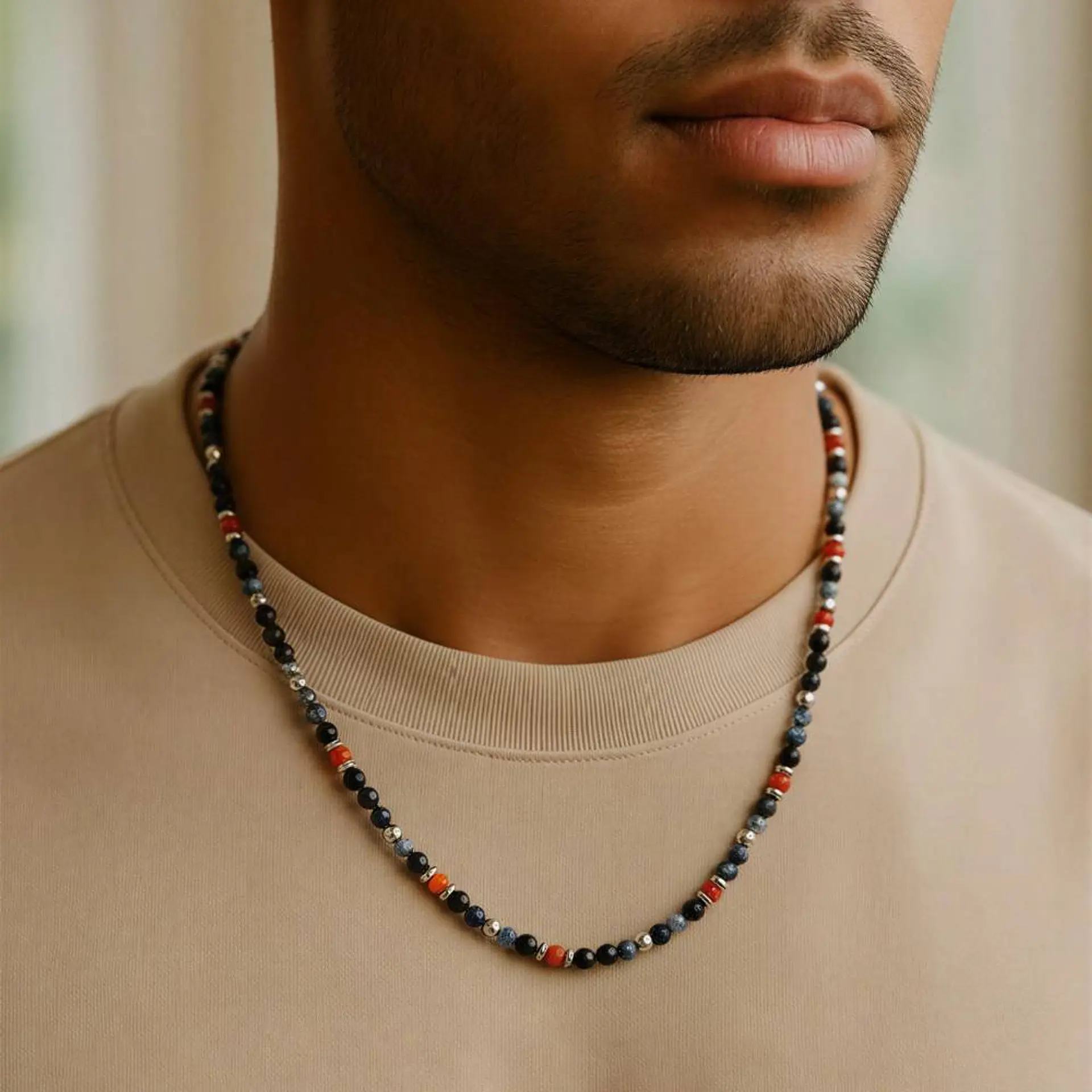 Collar con ágata negra, roja y piedra azul 2