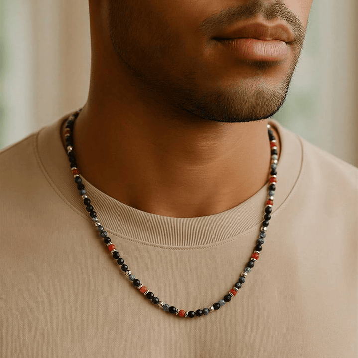 Collar con ágata negra, roja y piedra azul 2