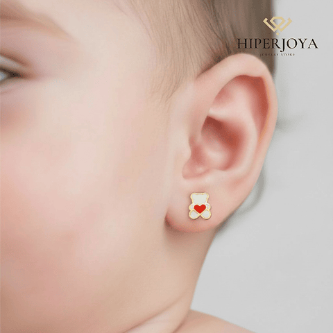 Pendientes oro amarillo oso esmalte blanco y corazón