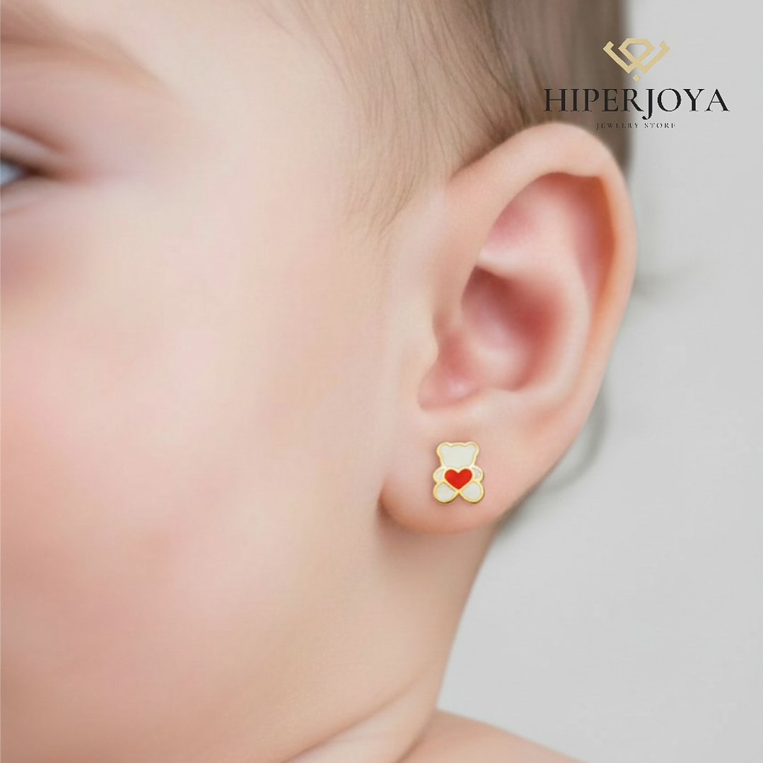 18K pendientes oro amarillo oso esmalte blanco y corazón. 2