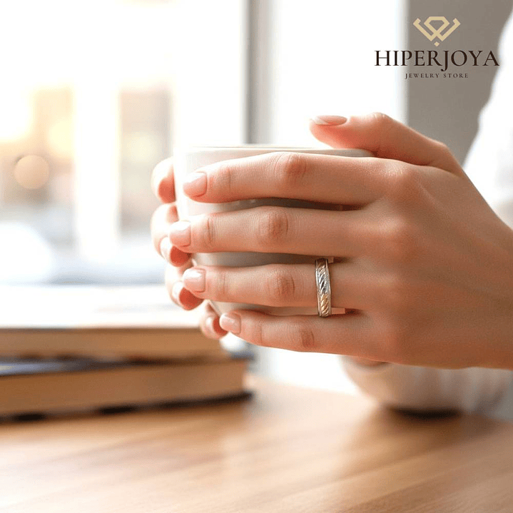 Alianza de plata tallada 3