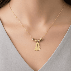 Gargantilla pie de bebé personalizada