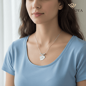 Gargantilla pies de bebé iniciales plata