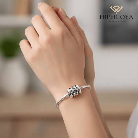 Silver friendship bead