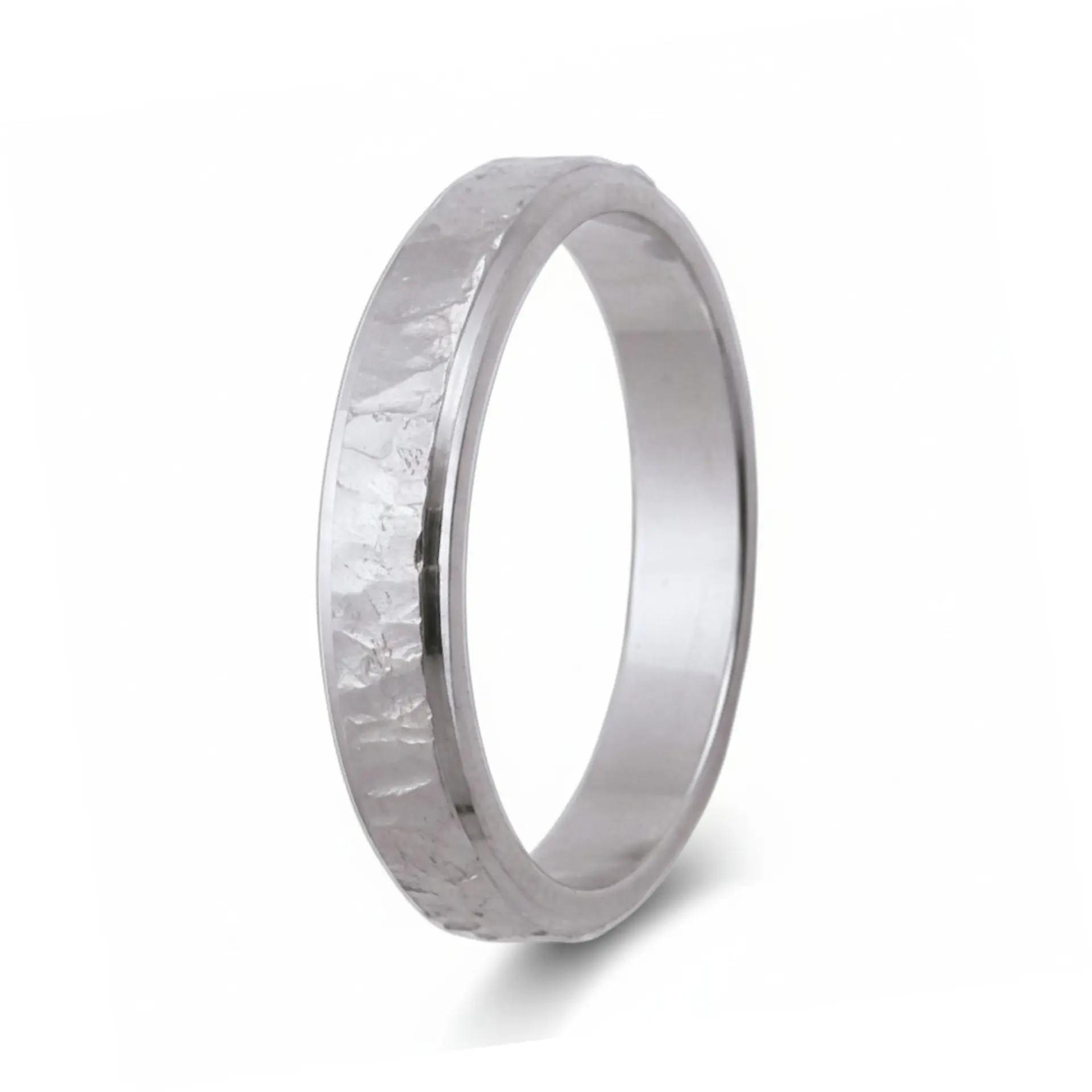 Alianza de oro blanco tallada 18k 1