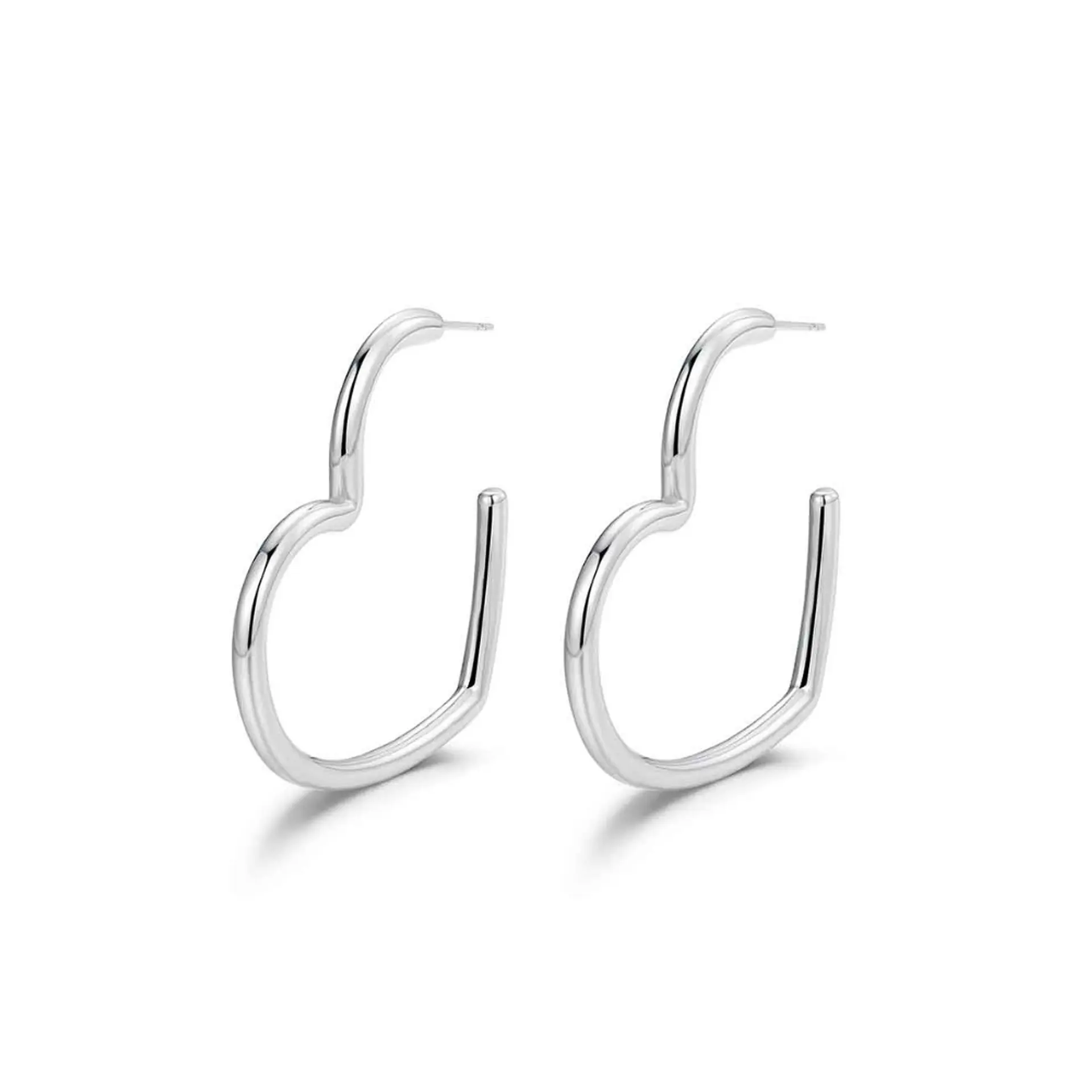 Pendientes de acero medio corazón  1